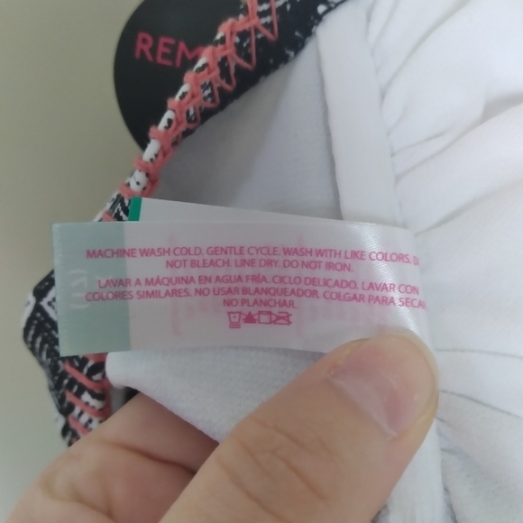 No Boundaries Black and White Embroidered Boho Tankini Top Size 1X - Picture 11 of 12